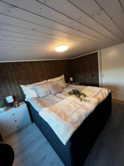 Exclusive Funkis Cabin, Lake View, Rooftop Terrace, Jacuzzi, Sauna, Close To Golf And Alpine Vradal Bagian luar foto