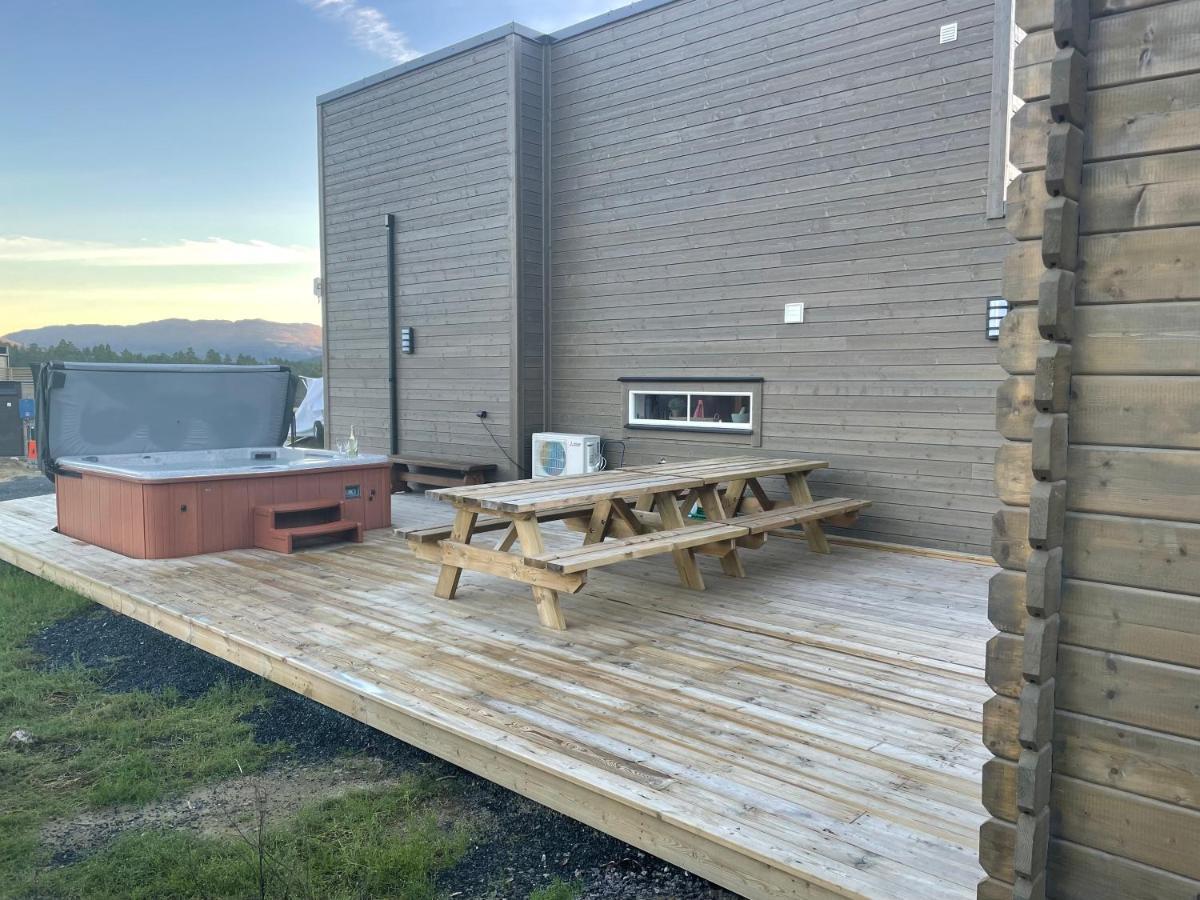 Exclusive Funkis Cabin, Lake View, Rooftop Terrace, Jacuzzi, Sauna, Close To Golf And Alpine Vradal Bagian luar foto